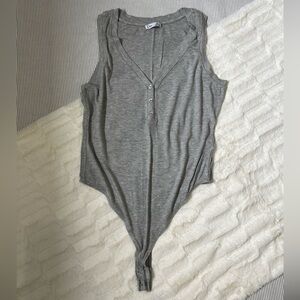 Dex | Gray Sleeveless V-Neck Bodysuit